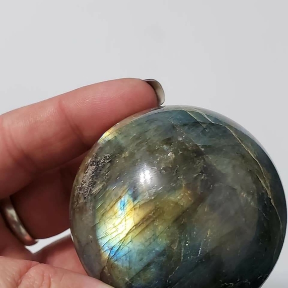 Labradorite Sphere - Picture 4 of 5